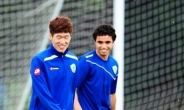 박지성, QPR 공식훈련…‘파비우와 다정한 한 때’