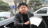 <포토뉴스>강동희 감독, 검찰에 지각 출두..무슨 이유일까