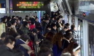 [속보] 서울  지하철 노조 파업 철회…내일 파업없어