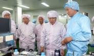 윤상직 산업부 장관이 화장품 원료 만드는 기업 ‘한국콜마’를 방문한 이유는?