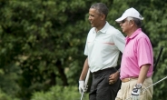 말레이 총리, 최악 수재에 오바마와 골프 ‘구설수’