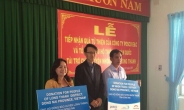 포스코건설-전국재해구호협회, 베트남에 1억원 상당 사랑의 선물 전달