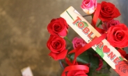 스위스‘토블론’, 발렌타인데이 한정판 장미 패키지 출시