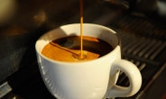 [coffee 체크] 커피잔 색깔, 맛도 달라진다. 베스트 컬러는?