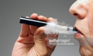 전자담배용 니코틴 액상 대량 밀수한 프랜차이즈 업체 덜미