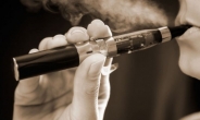 정부산하 연구기관 “몸에 해로운 전자담배…금연보조제 아니다”