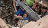 네팔 81년만의 최악의 지진으로 711명 사망…사상자 계속 늘어