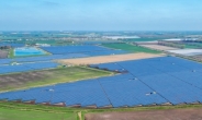 한화큐셀, 영국에 45㎿ 규모의 자체 태양광발전소 준공