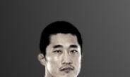 [UFC187] 김동현 ‘스턴건 버젼 4’는 ‘매미’?…신중한 경기 진행으로 버크만에 서브미션승