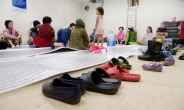[포토뉴스] 지하 방공호 대피한 연천 주민들