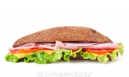 ‘샌드위치 사기’ 혼쭐난 서브웨이, ”31cm, 이제 재봐라“