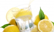[주말엔 肝을 지키자] 비타민C 풍부한 레몬물, 간 해독에 좋다?