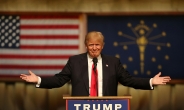 ‘역대 가장 지저분한’ 美 대선 개막…트럼프, 경선 승리 선언