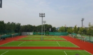 관악구, 구민운동장 테니스장에 친환경 잔디 설치