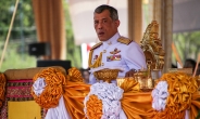 레드셔츠 vs 옐로셔츠…혼돈의 태국, 또 쿠데타 발발하나