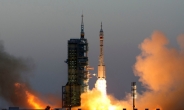 중국 ‘선저우 11호’ 우주정거장 도킹…미국, 러시아 이어 3번째