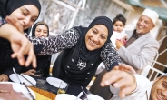 [aT와 함께하는 글로벌푸드 리포트] 무슬림, 작년 식음료 지출 1374조원 ‘무한 성장’