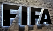 주장만 심판 판정 하도록…FIFA “규정 도입 검토”