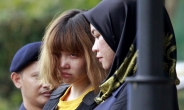 ‘김정남 암살’ 두 여성, 교수형으로 기소…“고문 뒤 사형”