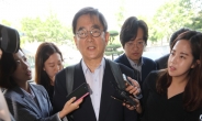한국당 “안경환 사퇴, 조국 교체해야”