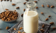[리얼푸드]식물성 단백질 시대, 우유 대체 음료는?