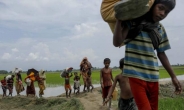 '인종청소' 논란속 로힝야족 27만명 미얀마 탈출