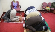 기독교로 개종한 이란인…“형사처벌·박해 우려, 난민 인정“