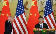 트럼프 “대북 경제 더 압박해야”-시진핑 “평화적 해결” 온도차