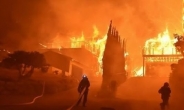 미국 산불, 2주간 화마 덮쳐…해안도시 샌타바버라 위협