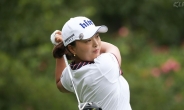 고진영, LPGA 데뷔전서 우승…67년만에 ‘슈퍼 루키’ 등장