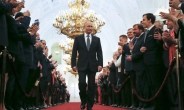 ‘현대판 차르‘ 푸틴, 4선 대통령 공식 취임…2024년엔?