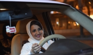 “여자가 감히 차를 몰아?”… 사우디男, 차량 방화