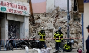 프랑스서 5층 건물 붕괴… 사상자 파악중