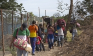 베네수엘라 300만명 ‘엑소더스’…인구 12분의 1이 떠났다