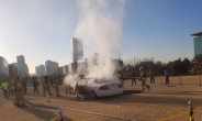 [속보]국회 안 차량 화재 발생…분신 추정