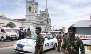 스리랑카 테러 용의자 아지트서 시신 15구 수습…어린이 6명 포함