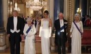 대통령과 영부인만 초대했는데…英 왕실 만찬이 트럼프의 ‘가족잔치’된 이유
