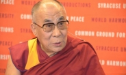 달라이 라마, 여성 승계자 발언 사과…