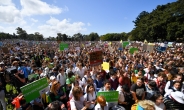 '미래를 위한 금요일', 전세계 청년들 '기후변화' 해결 위한 대규모 시위 나서