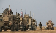 쿠르드 철수 시작, 미군 이라크에 재배치…트럼프-펠로시 논쟁은 지속