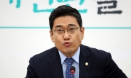 오신환 “文대통령, 과거 정부 탓할 시간 지났다…책임정치할때”