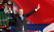 폴란드 대선 출구조사서 우파 두다 1위…과반 득표는 실패