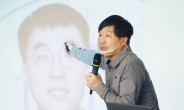 [헤럴드pic] 국회 간 서민 “내가 ‘애정’하는 김남국”