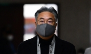 [헤럴드pic] 회의실로 향하는 정진석 국민의힘 공천관리위원장