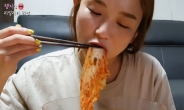 “김치는 한국 음식” 유튜버 햄지 동영상, 중국서 돌연 삭제