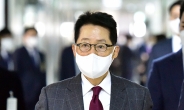 [헤럴드pic] 정보위원회 전체회의에 참석하는 박지원 국가정보원장