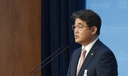 국민의힘 “20년지기 팽 상황, 대통령 본인 의지”…신현수 사의 파동 비판