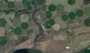 빌 게이츠, 껍데기 회사로 농지 투자…우주서 보이는 감자밭 소유
