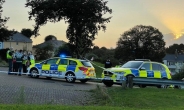 英 남부 가정집서 총기 난사로 어린이 포함 5~6명 사망