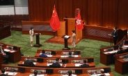 “확고한 애국자 돼라”…中 홍콩 책임자-친중진영 장악 입법회 첫 회동